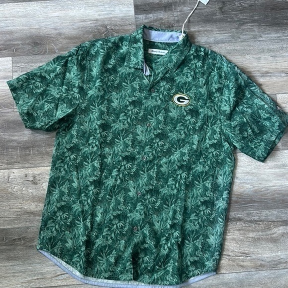 NWT NFL shirt Green Bay Packers Medium Jungle patterned short sleeve Silk - Picture 1 of 10